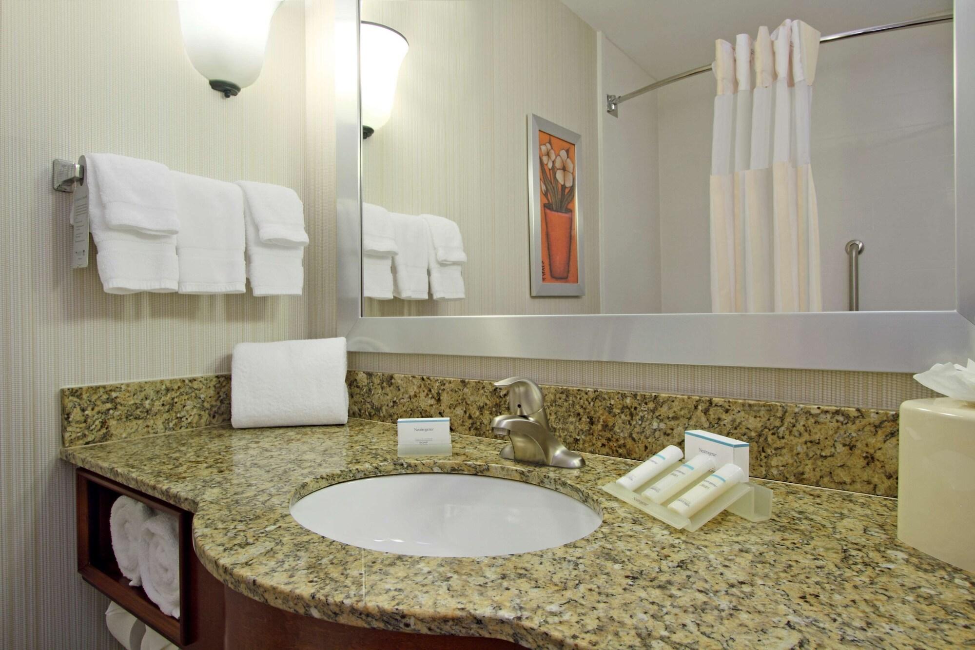 Hilton Garden Inn Columbus Airport Ngoại thất bức ảnh