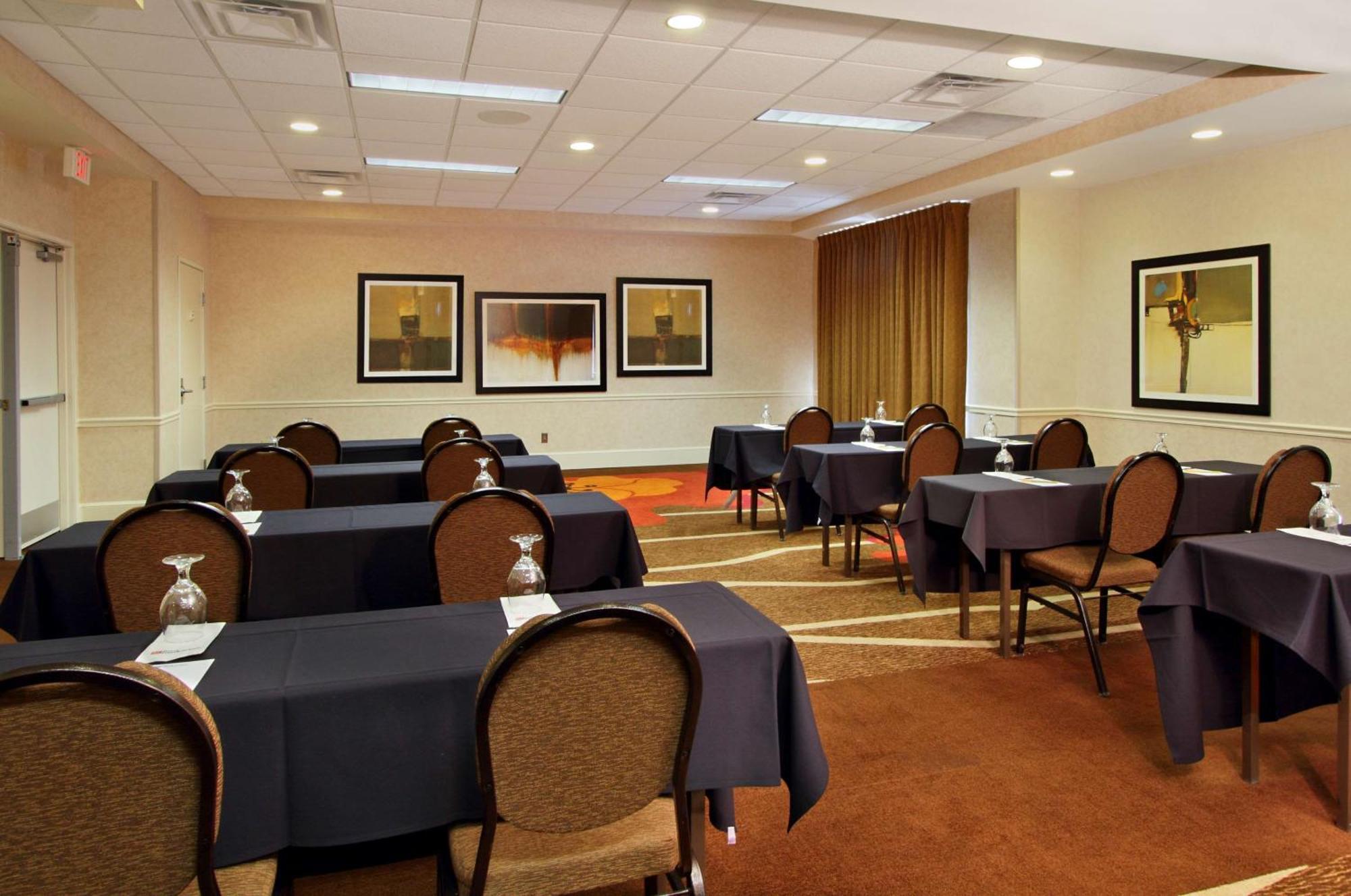 Hilton Garden Inn Columbus Airport Ngoại thất bức ảnh